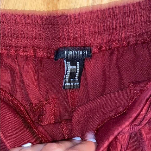 Forever 21 soft pants 🌸 - Picture 4 of 5